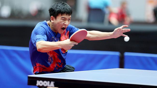 依然在他身 依然在他身