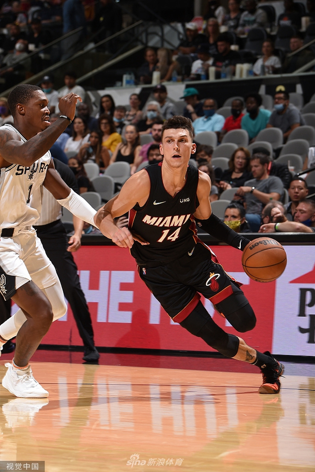 主力前锋在 主力前锋在