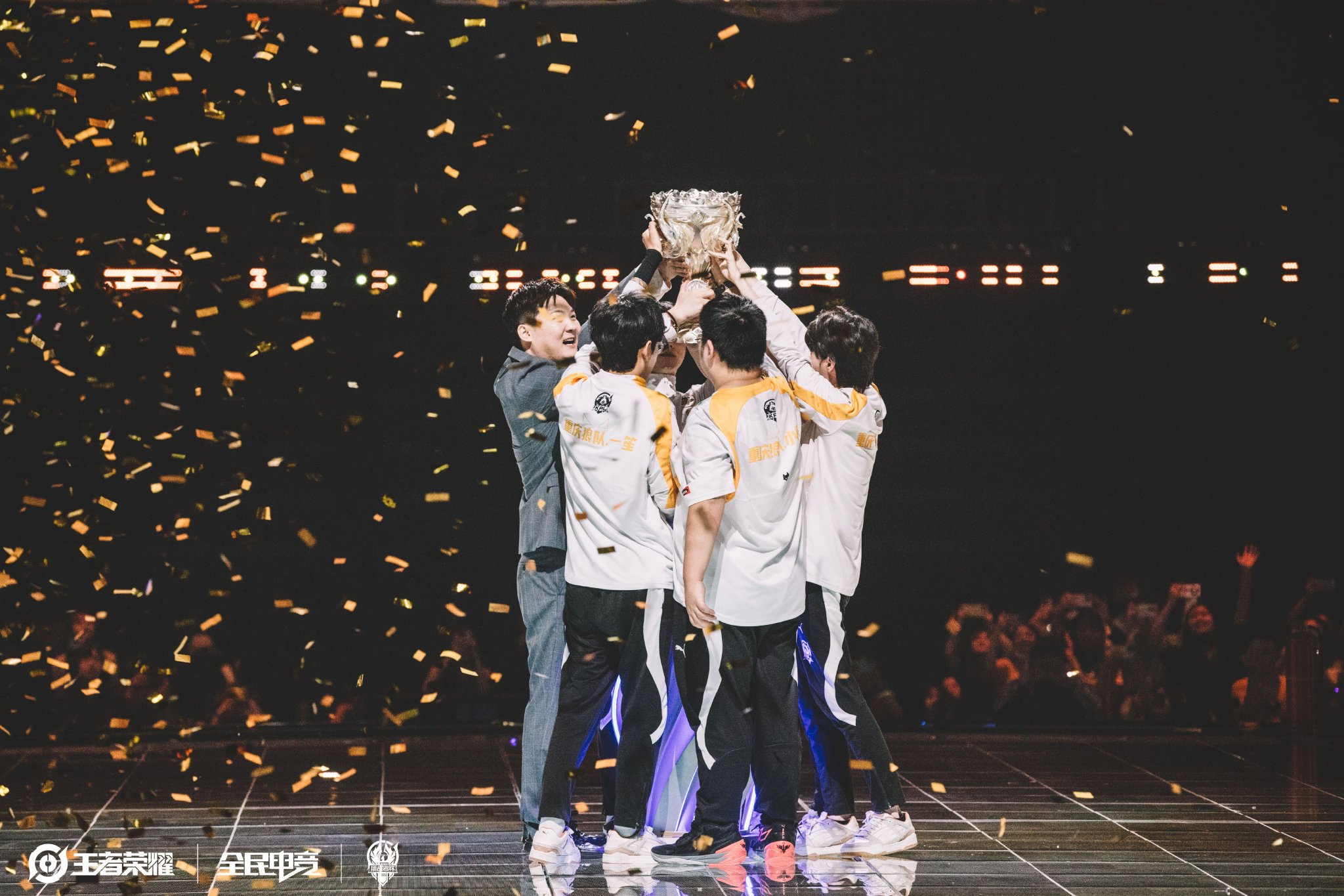 以其出色的 以其出色的